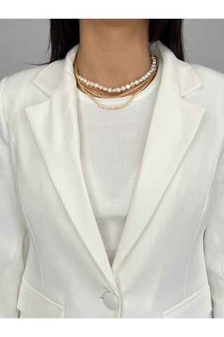 Kapak Detaylı Kadın Blazer Ceket