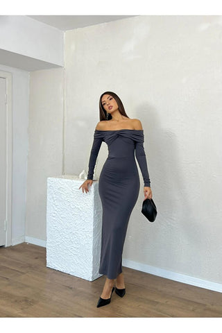 Kayık Yaka Uzun Boy Uzun Kol Vücudu Saran Özel Gün Şık Kadın Elbise