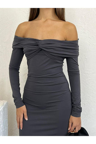 Kayık Yaka Uzun Boy Uzun Kol Vücudu Saran Özel Gün Şık Kadın Elbise