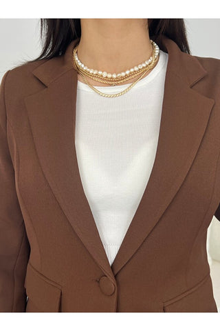 Kapak Detaylı Kadın Blazer Ceket