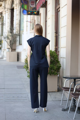 Yeleği Asimetrik Detaylı Pantolon Takım